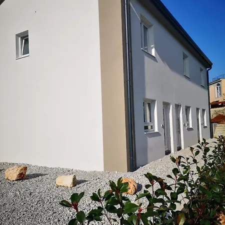 アパート Ferienhausanlage Adria Oasis Višnjan