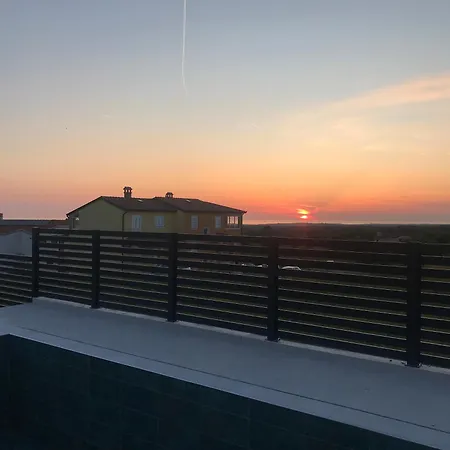 Ferienhausanlage Adria Oasis شقة Višnjan