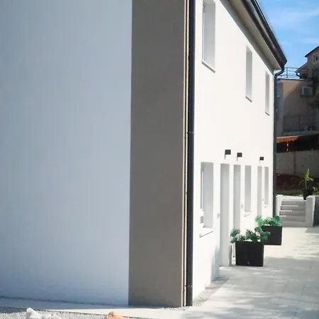 Ferienhausanlage Adria Oasis * Višnjan